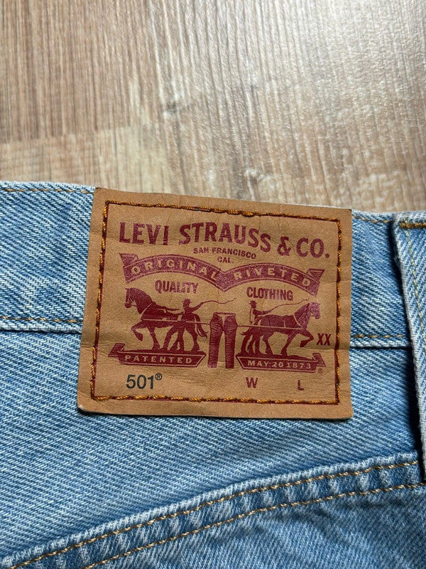 đź›’Short en jean Levi's 501 W28đź›’