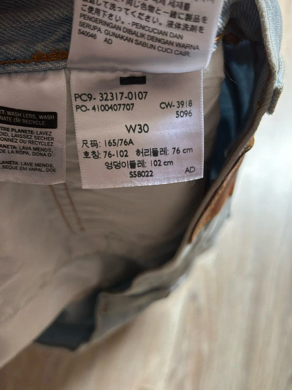 đź›’Short en jean Levi's 501 W30đź›’