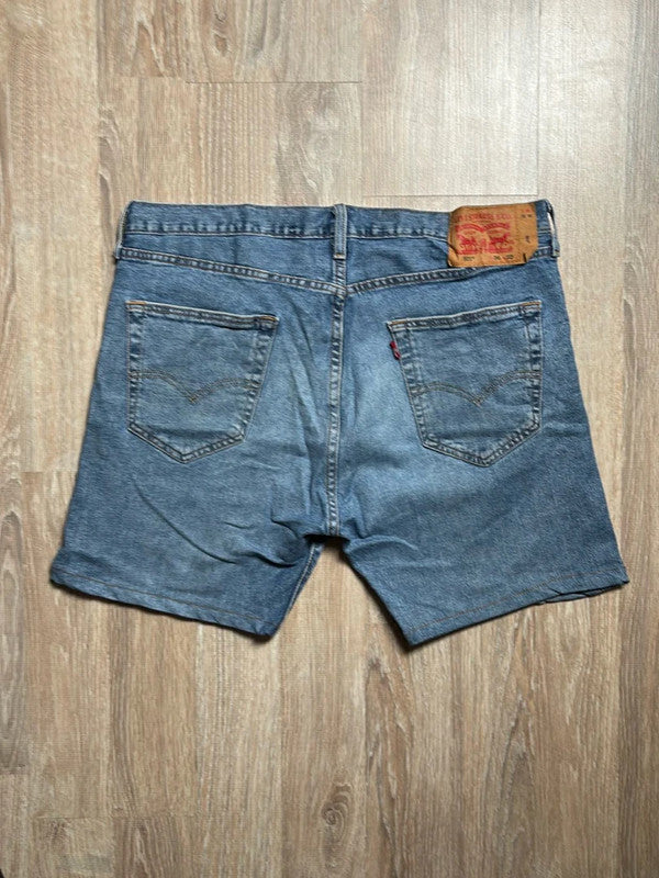 đź›’Short en jean Levi's 501 W36đź›’