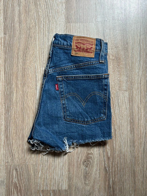 đź›’Short en jean Levi's 501 W24đź›’