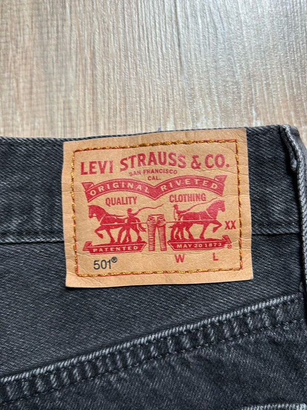 đź›’Short en jean Levi's 501 W28đź›’