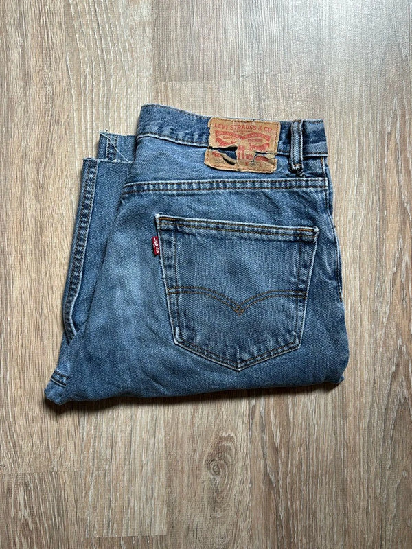 đź›’Short en jean Levi's 550 W34đź›’