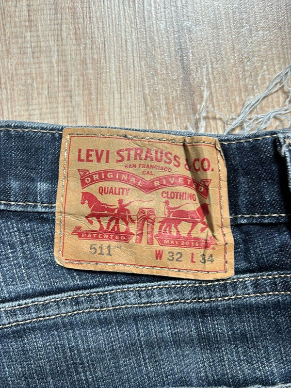 đź›’Short Levi's 511 W32đź›’