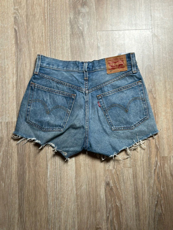 đź›’Short en jean Levi's 501 W24đź›’