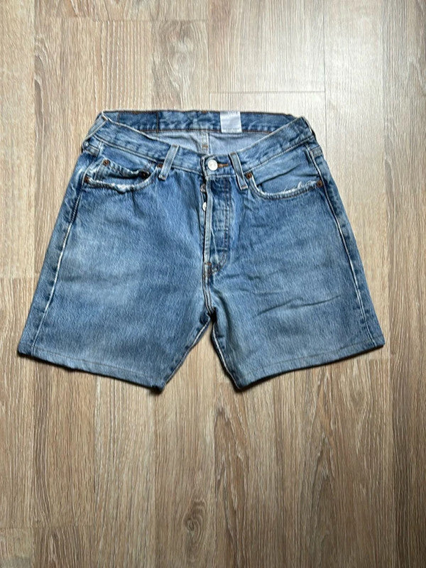 đź›’Short en jean Levi's 501 W30 đź›’