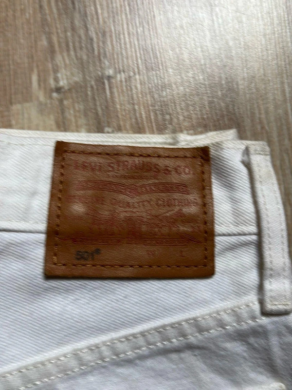 đź›’Short en jean Levi's 501 W25đź›’