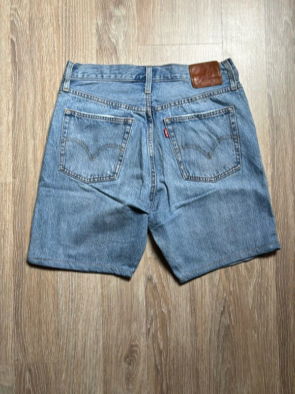 đź›’Short en jean Levi's 501 W29đź›’