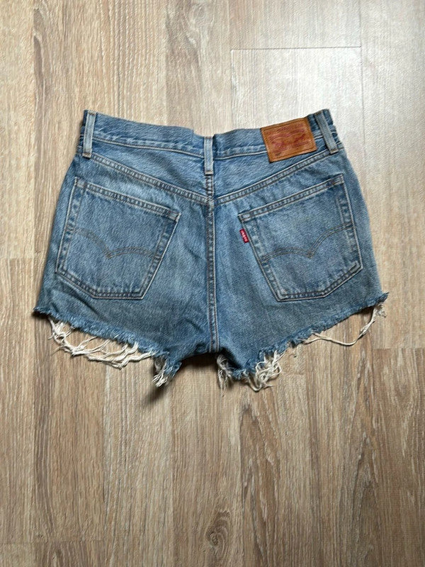 đź›’Short en jean Levi's 501 W28đź›’