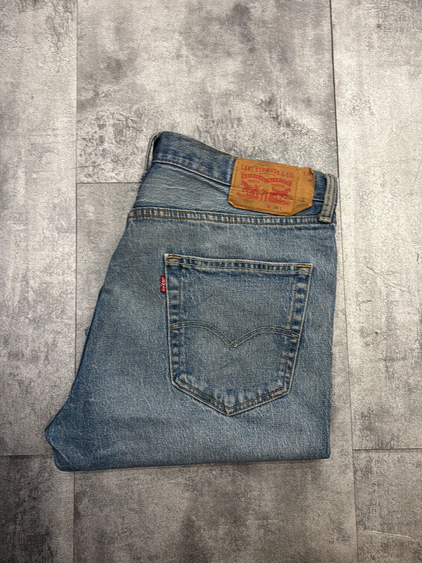 đź›’Short en jean Levi's 501 W36đź›’