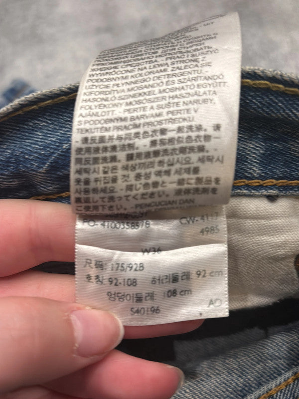 đź›’Short en jean Levi's 501 W36đź›’