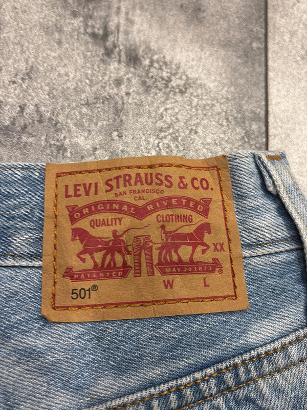 đź›’Short en jean Levi's 501 W25đź›’