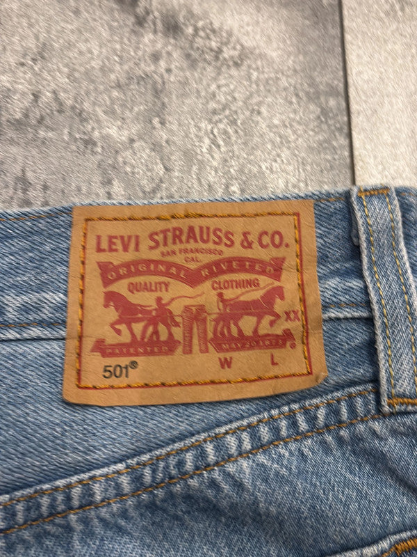 🛒Short en jean Levi's W27🛒