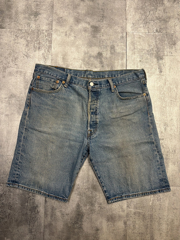 đź›’Short en jean Levi's 501 W36đź›’