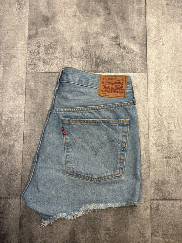 đź›’Short en jean Levi's 501 W30đź›’