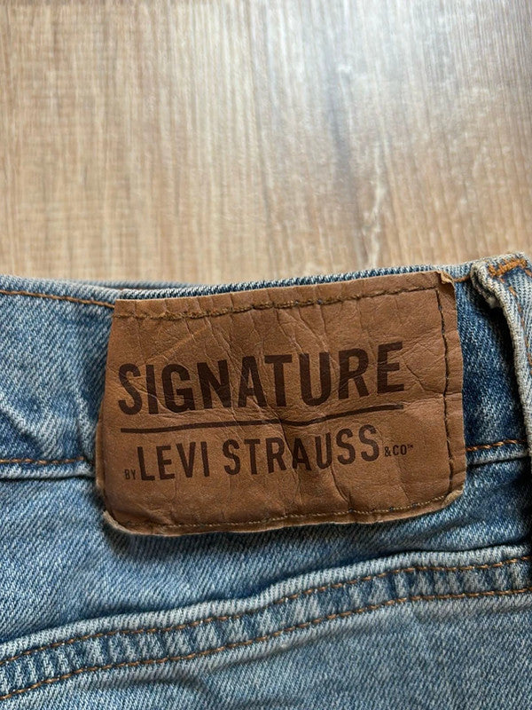 đź›’Short en jean Levi's W32đź›’