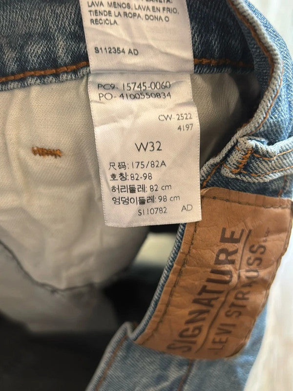 đź›’Short en jean Levi's W32đź›’