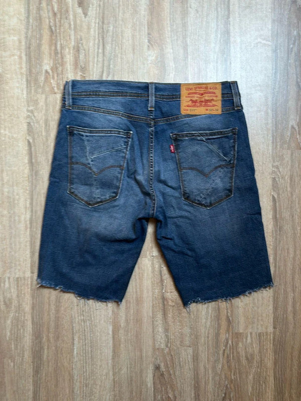 đź›’Short en jean Levi's 511 W32đź›’