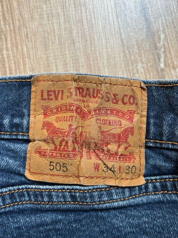 đź›’Short en jean Levi's 505 W34đź›’