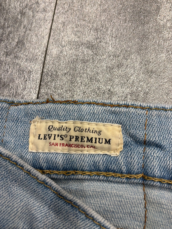 đź›’Short en jean Levi's 512 W34đź›’