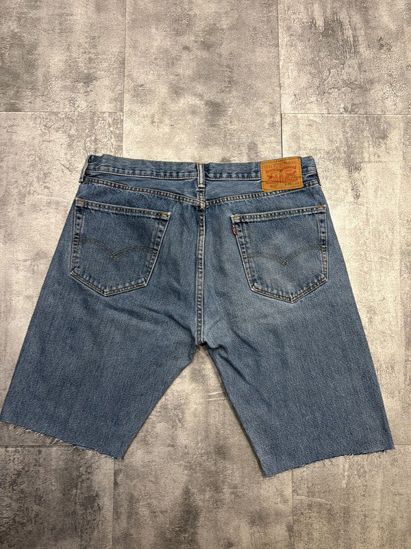 đź›’Short en jean Levi's 505 W36đź›’