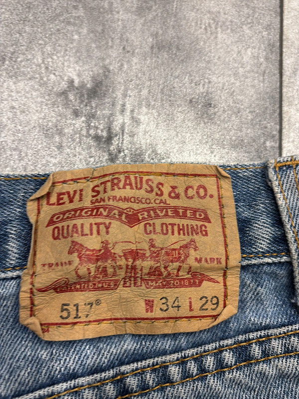 🛒Short en jean Levi's 517 W34🛒