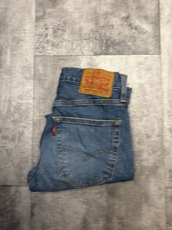 đź›’Short en jean Levi's W29đź›’