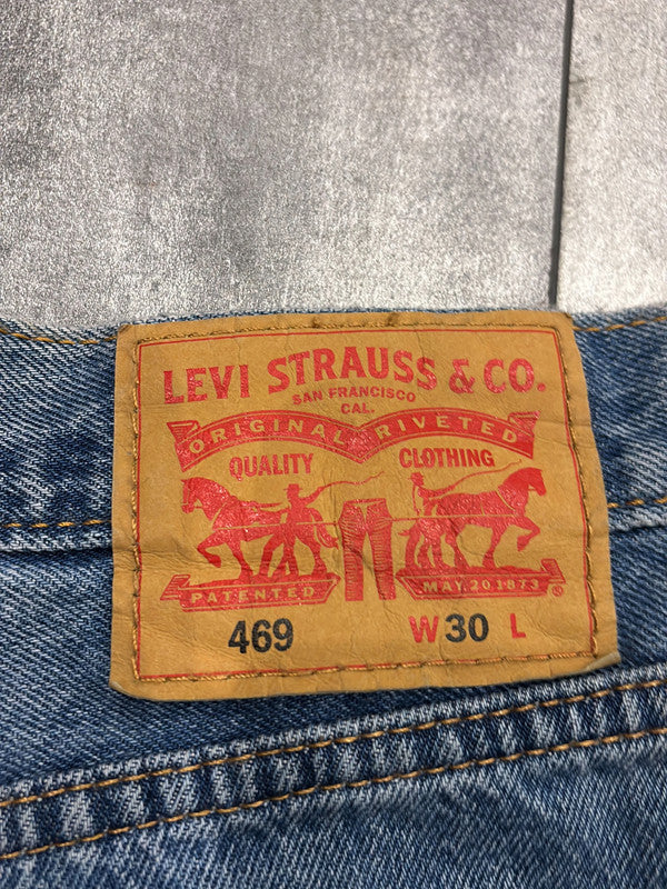 đź›’Short en jean Levi's 469 W30đź›’