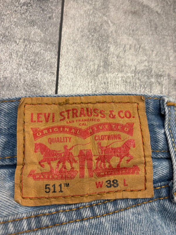 đź›’Short en jean Levi's 511 W38đź›’