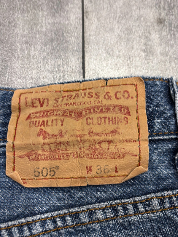đź›’Short en jean Levi's 505 W36đź›’