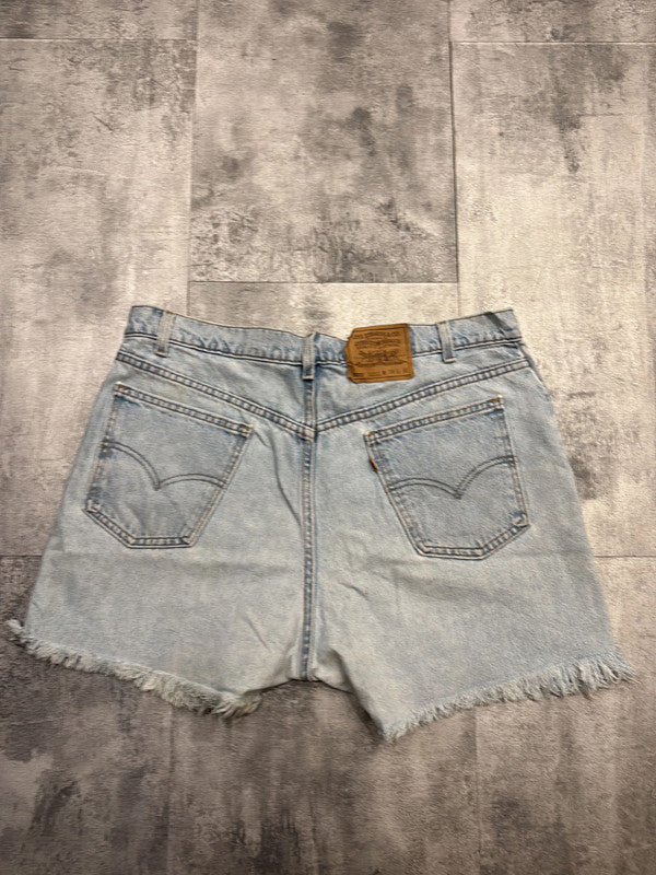 đź›’Short en jean Levi's 555 W38đź›’