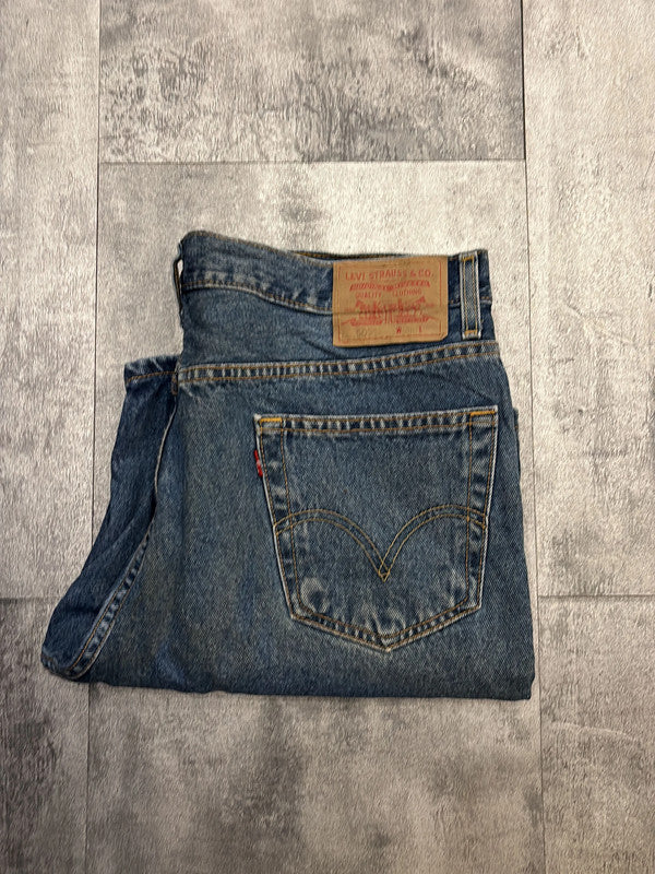 đź›’Short en jean Levi's 505 W36đź›’