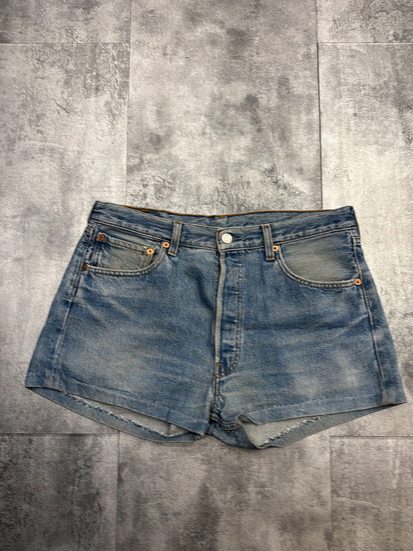 đź›’Short en jean Levi's 501 W34đź›’