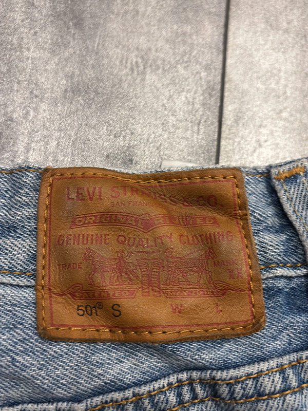 đź›’Short en jean Levi's 501 W31 đź›’