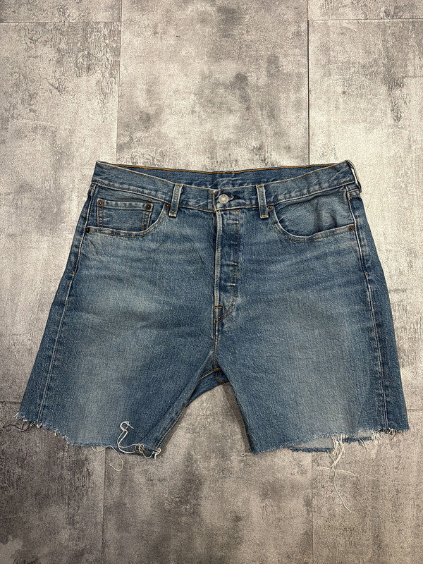 đź›’Short en jean Levi's W33đź›’