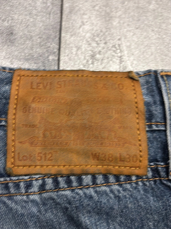 đź›’Short Levi's 512 W38 L30đź›’