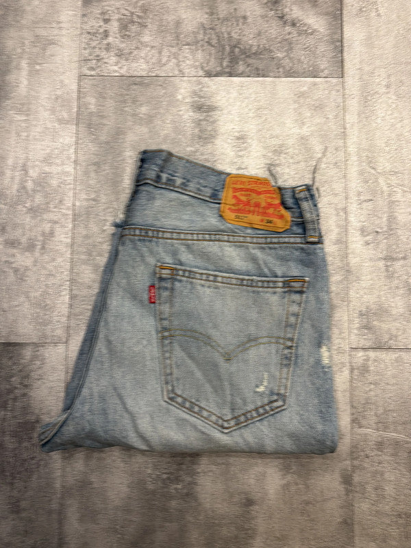 đź›’Short en jean Levi's 511 W34đź›’