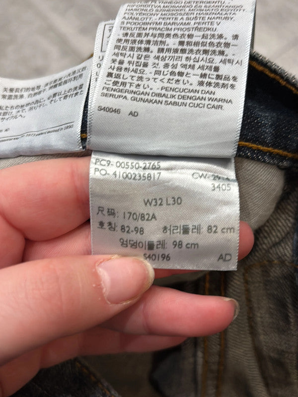 đź›’Short en jean Levi's 550 W32 đź›’