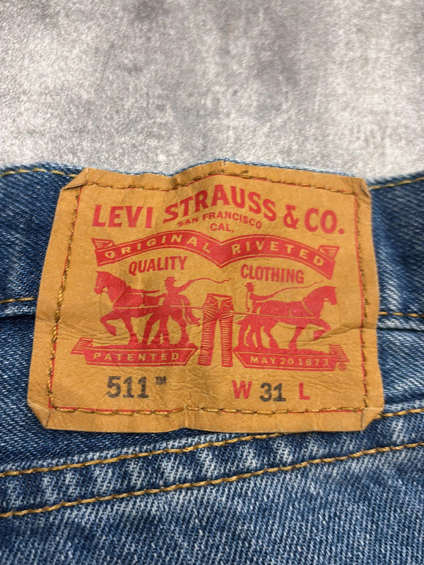 đź›’Short en jean Levi's 511 W31đź›’