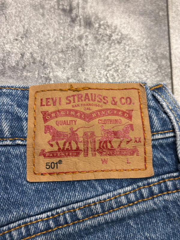 🛒Short en jean Levi's 501 W25🛒