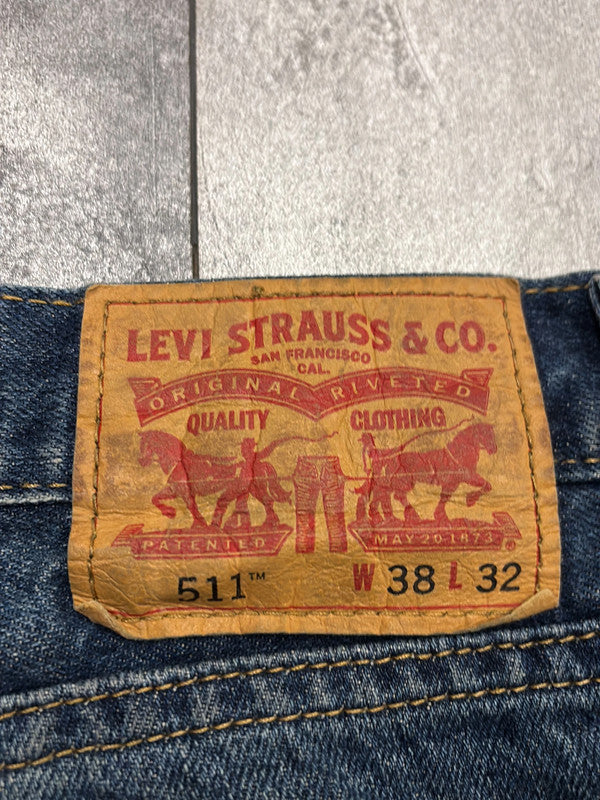 đź›’Short en jean Levi's 511 W38đź›’