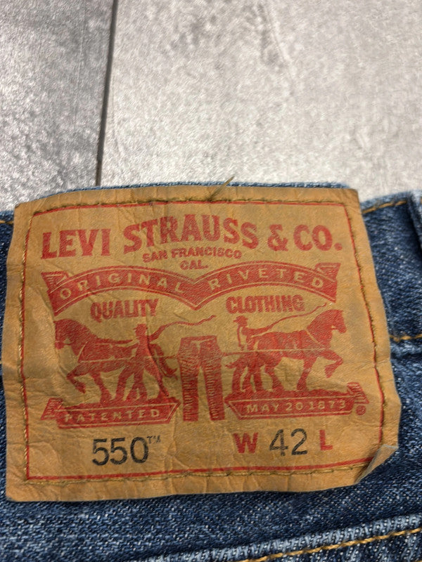 đź›’Short en jean Levi's 550 W42đź›’