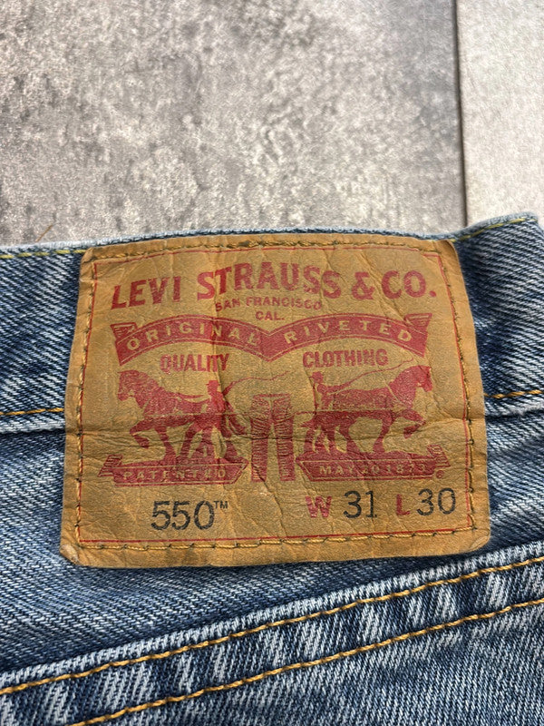 đź›’Short en jean Levi's 550 W31đź›’