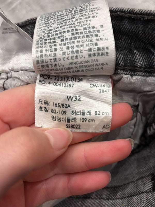 đź›’Short en jean Levi's 501 W32đź›’