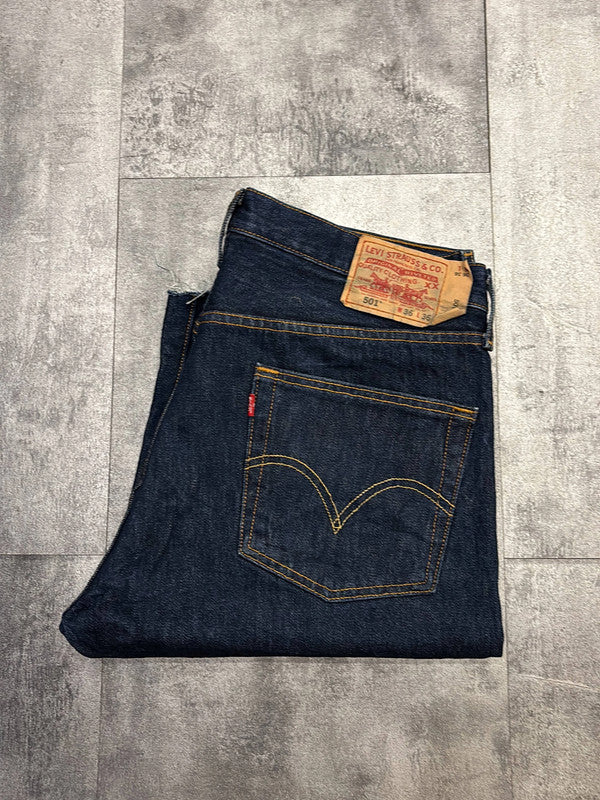 đź›’Short en jean Levi's 501 W36đź›’