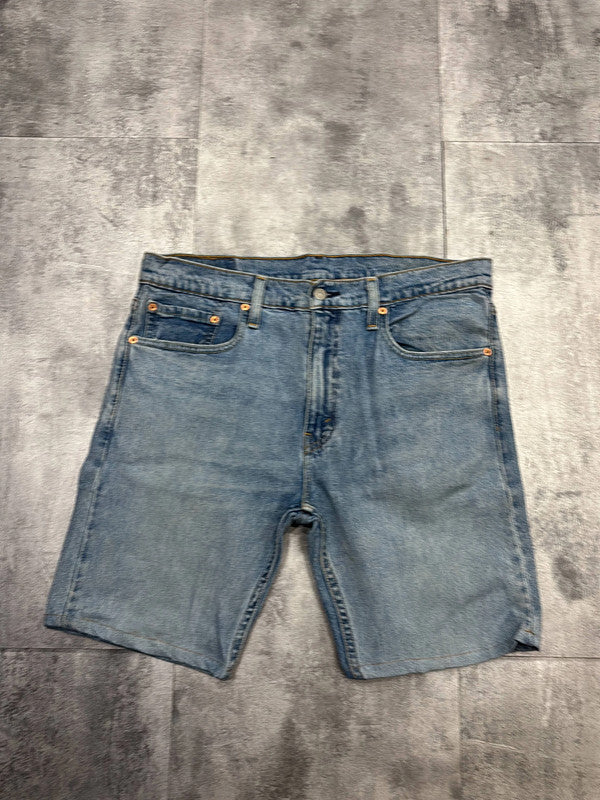 đź›’Short en jean Levi's 512 W33đź›’