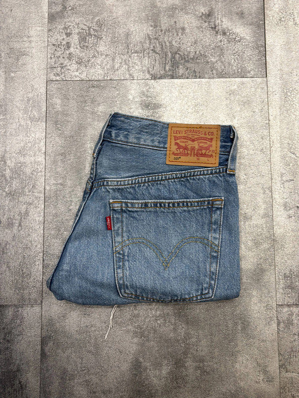 đź›’Short en jean Levi's 501 W28đź›’