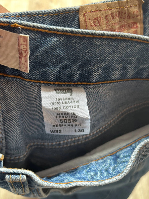 đź›’Jeans Levi's 505 W32 L30đź›’