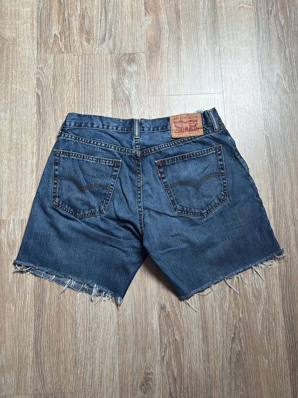 đź›’Short en jean Levi's 514 W34đź›’