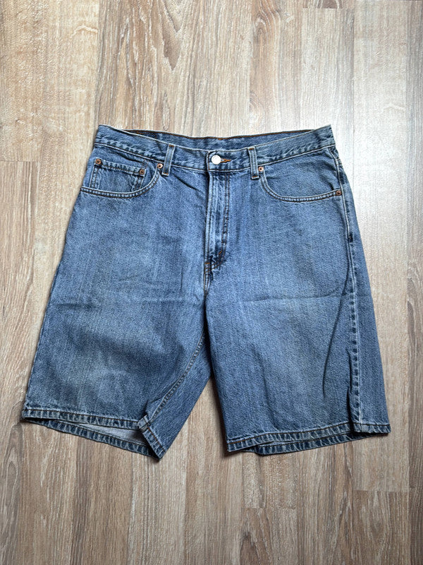 đź›’Short en jean Levi's 550 W34đź›’