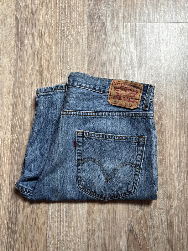 đź›’Short en jean Levi's 550 W34đź›’